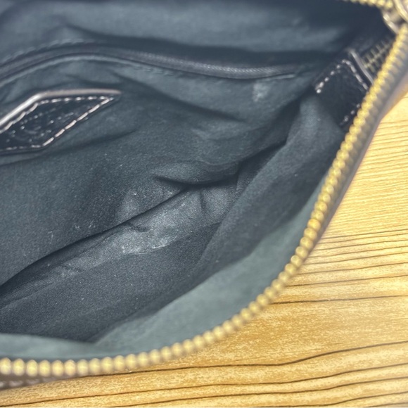 Fossil Aida Small Black Leather Crossbody - Picture 7 of 10